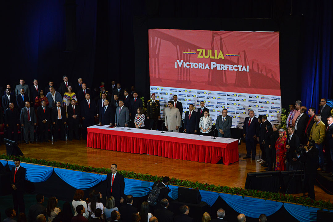 Maduro presente: Omar Prieto toma posesión como Gobernador