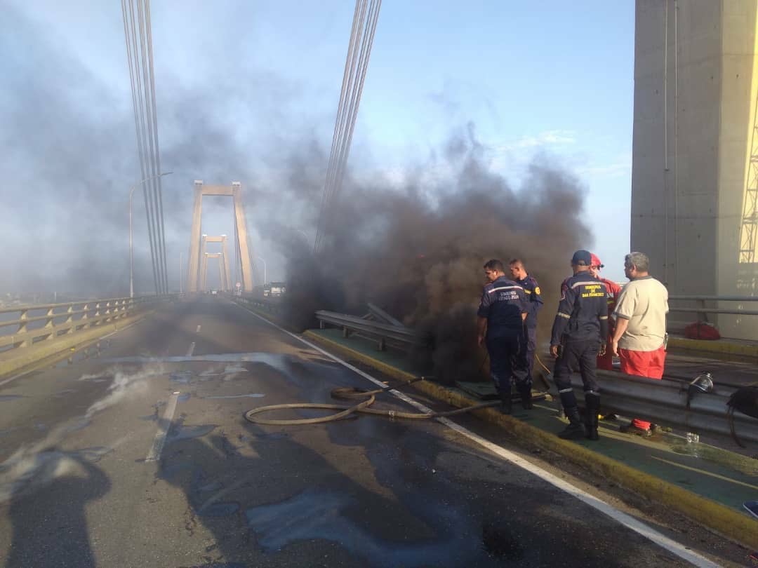 Gobierno denuncia «sabotaje incendiario» en el Puente Urdaneta