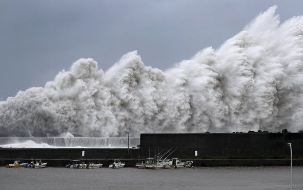 JAPÓN: Un caos causa el peor tifón de los últimos 25 años (Fotos)