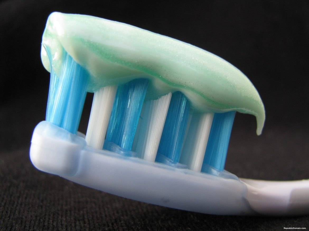 ¡CUIDADO! Los 5 errores comunes en la limpieza de los dientes