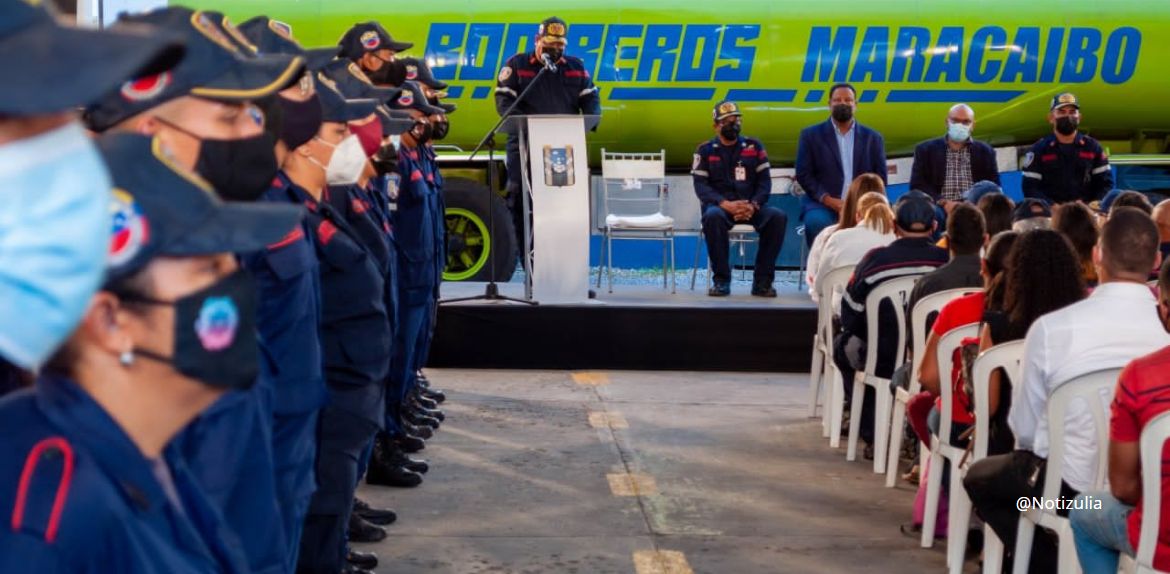 En su 80 aniversario el Cuerpo de Bomberos de Maracaibo gradúa a su novena promoción