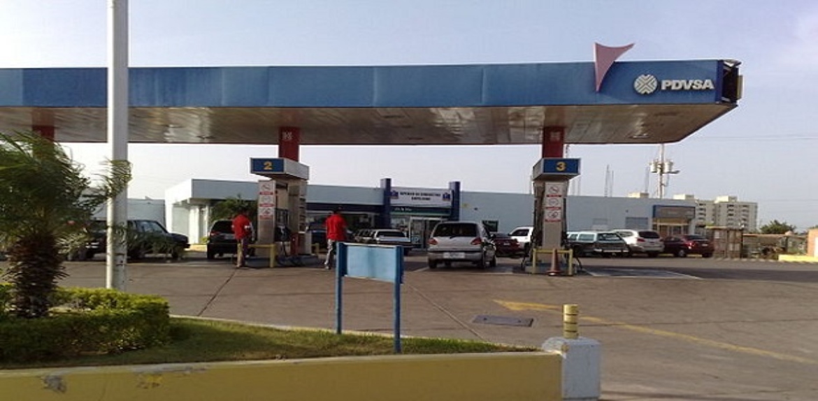 Se disminuyen drásticamente las colas de vehículos para surtir gasolina en Maracaibo