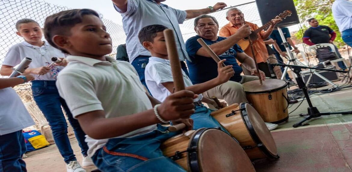 Más de mil niños y jóvenes se forman en las 20 Escuelas de Gaita de la Alcaldía de Maracaibo