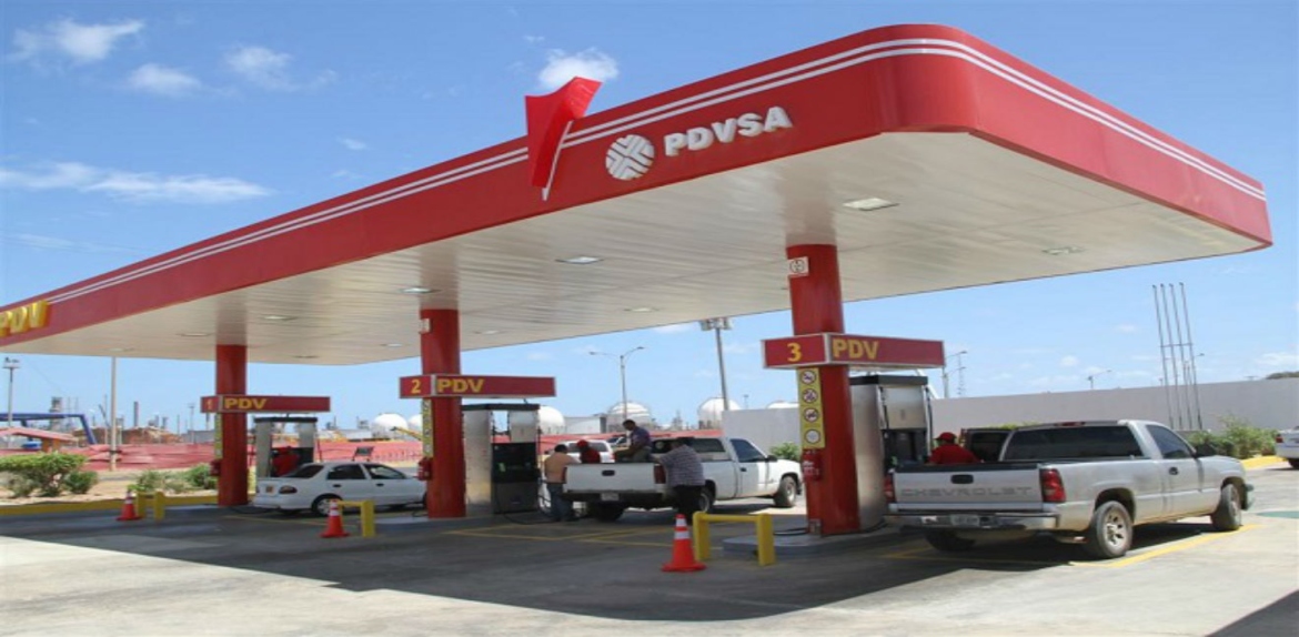 PDVSA ordena a más de 100 estaciones vender gasolina en dólares