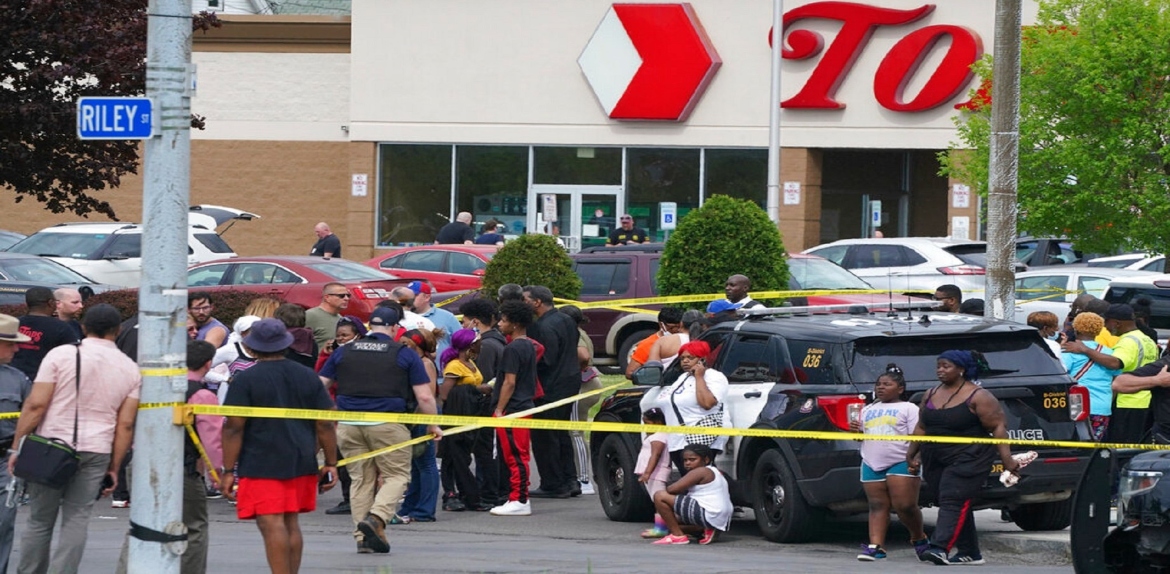 Más de 9 muertos en un supermercado en Nueva York por ataque racial