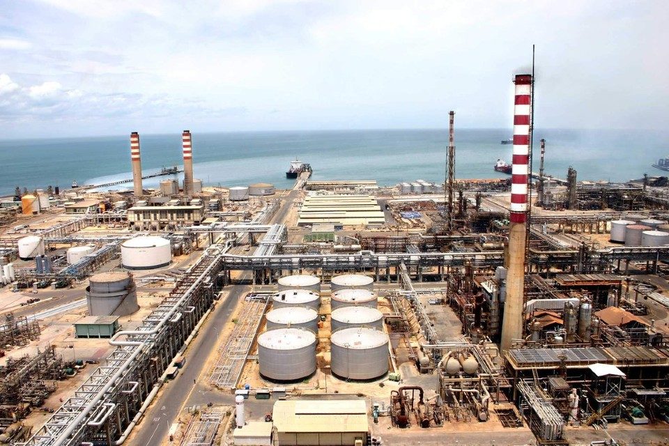 Reuters: refinería Cardón suspende producción de gasolina