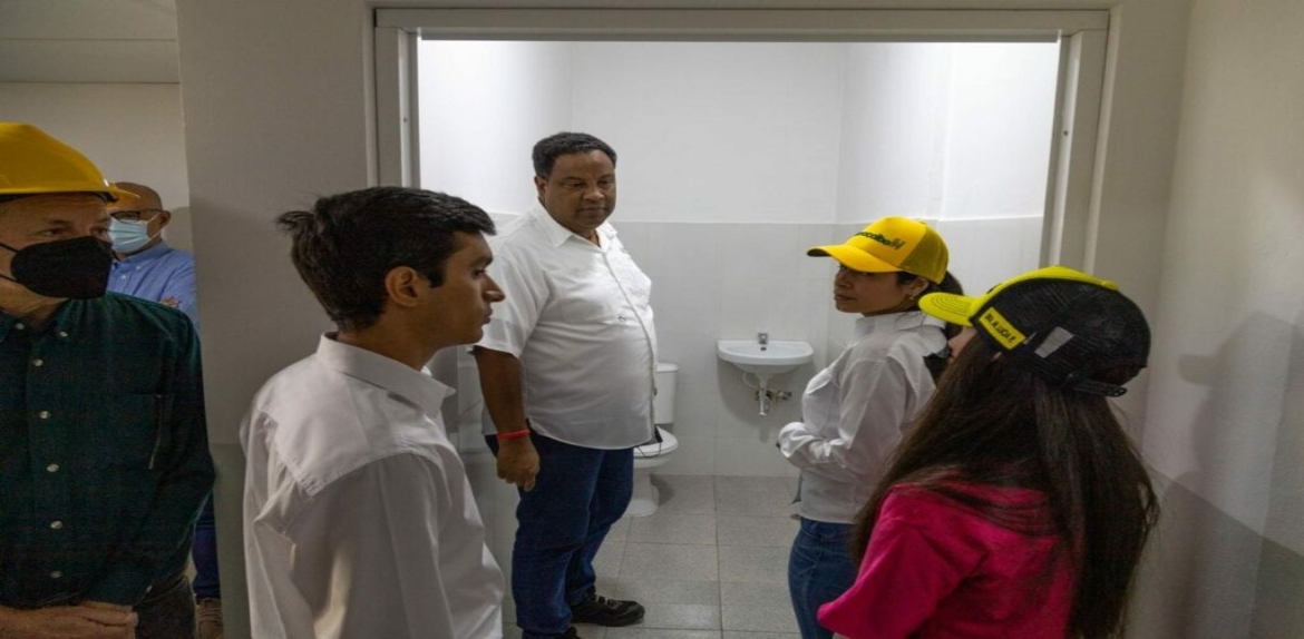 Alcalde Ramírez Colina inspeccionó obras en la parroquia Cristo de Aranza