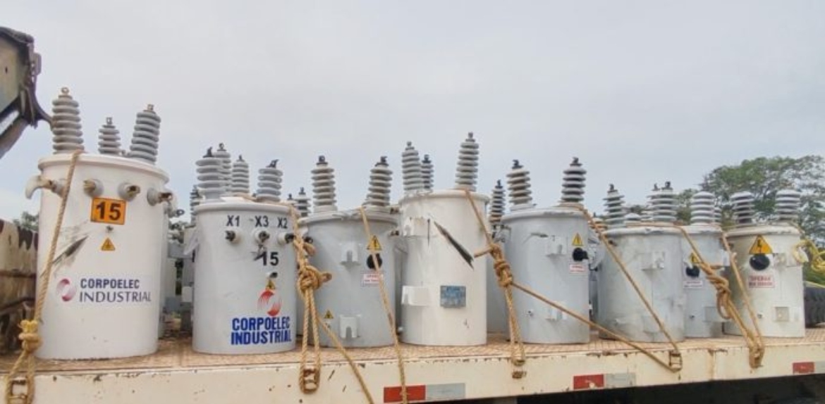 Envían 70 transformadores para recuperar servicio eléctrico en el Sur del Lago