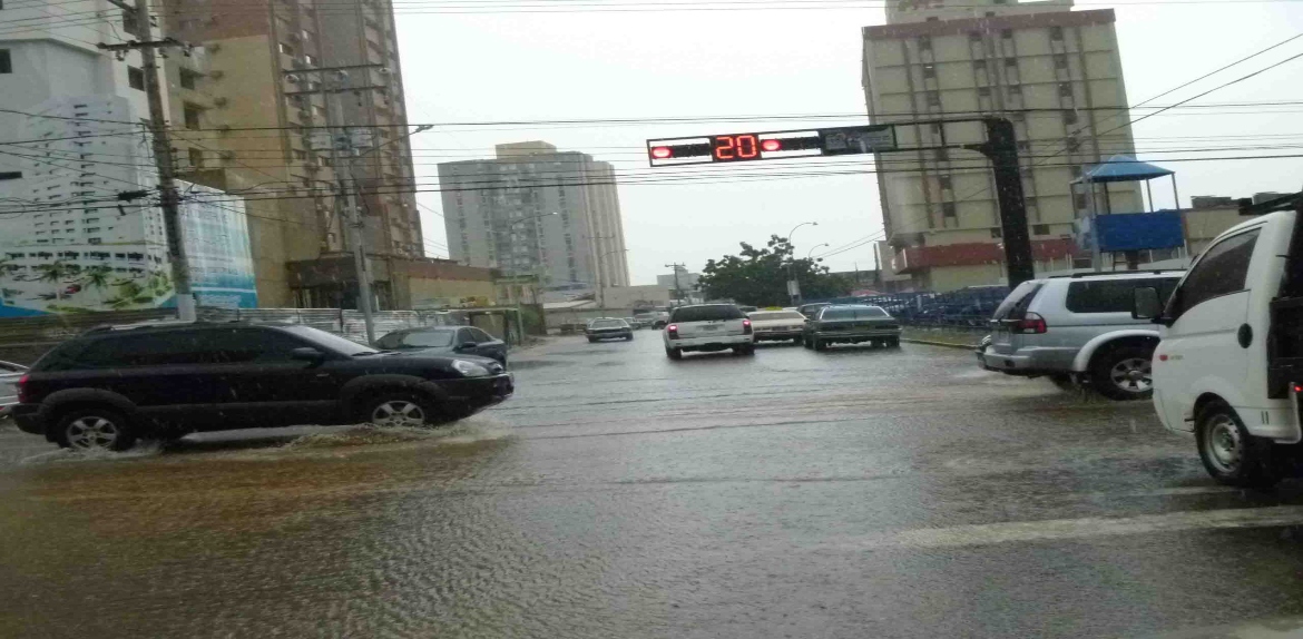 Fuertes lluvias se registraron este domingo en el Zulia
