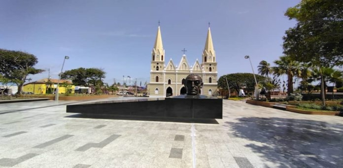 Reinaugurada en el Zulia la Plaza Bolívar en El Moján