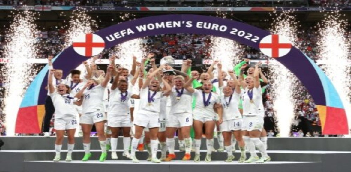 Inglaterra consigue la Eurocopa femenina al vencer 2-1 a Alemania