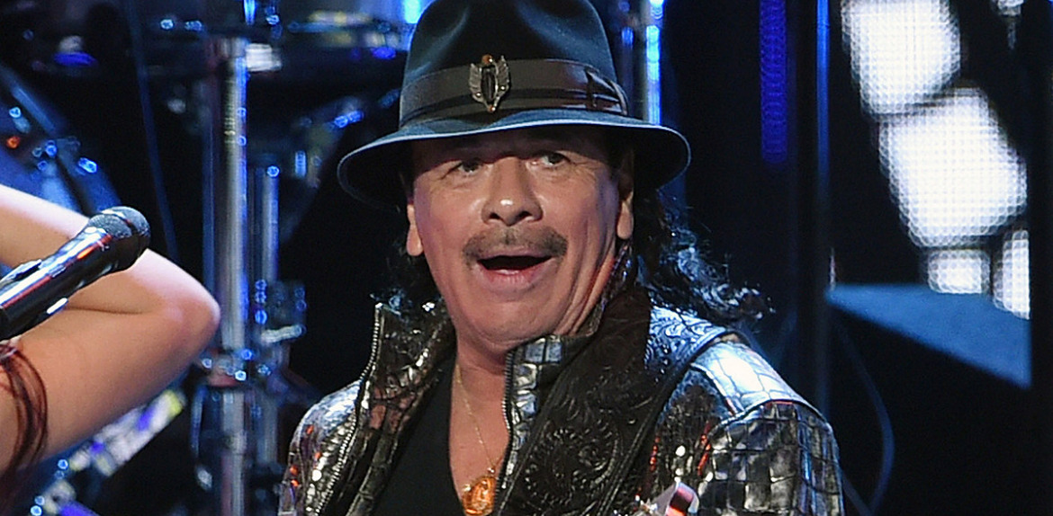 Carlos Santana se desmayó en un concierto en Michigan, EEUU.