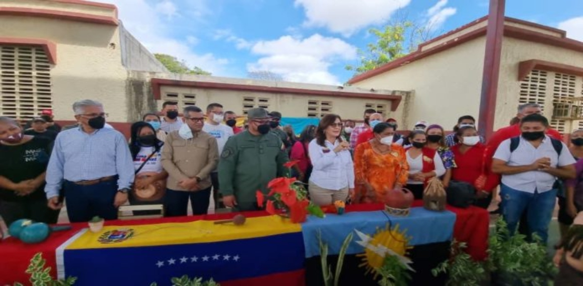 Bricomiles recuperan unidades educativas en el Zulia
