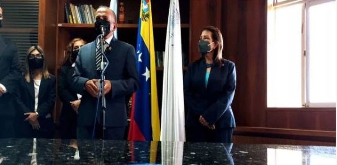 LUZ y la Gobernación del Zulia firman convenio marco que beneficia a ambas instituciones
