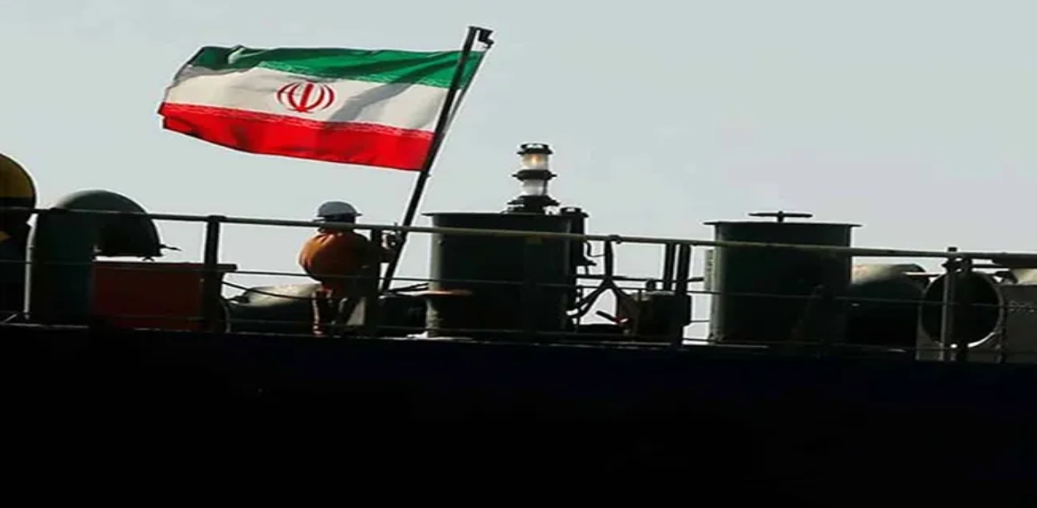 Reuters: Irán aumenta el suministro de crudo a Venezuela para refinar