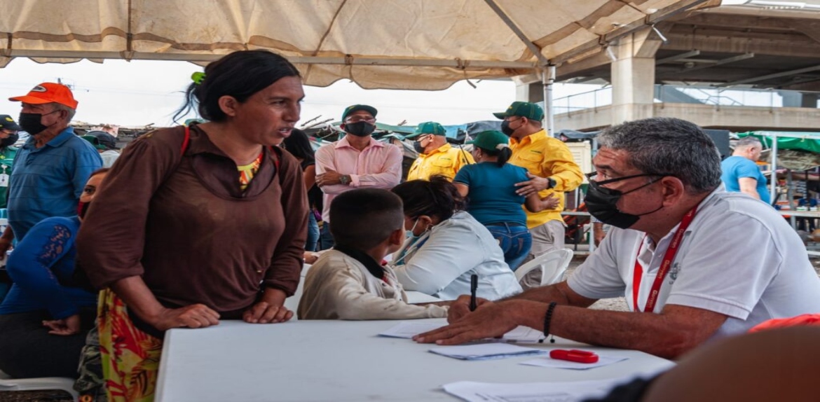 Alcaldía de Maracaibo brinda jornada de salud a comerciantes y usuarios del Mercado Libertador