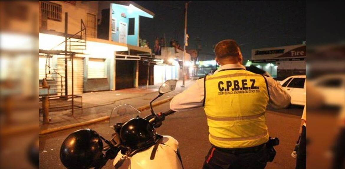Oficial del CPBEZ, mata de un disparo a Joven, por “mamarle gallo” al caer de su moto.