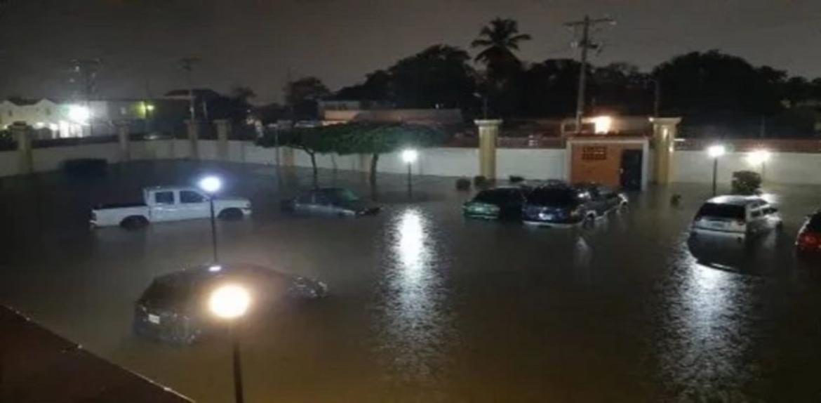 Lluvias intensas dejaron calles inaccesibles en sectores de Maracaibo