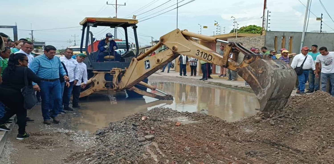 Rosario de Perijá recupera la vialidad con cemento en sus calles
