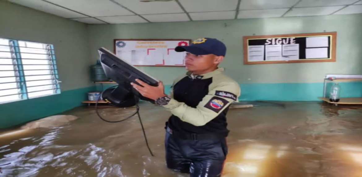 Hay más de 100 escuelas inundadas en el Zulia