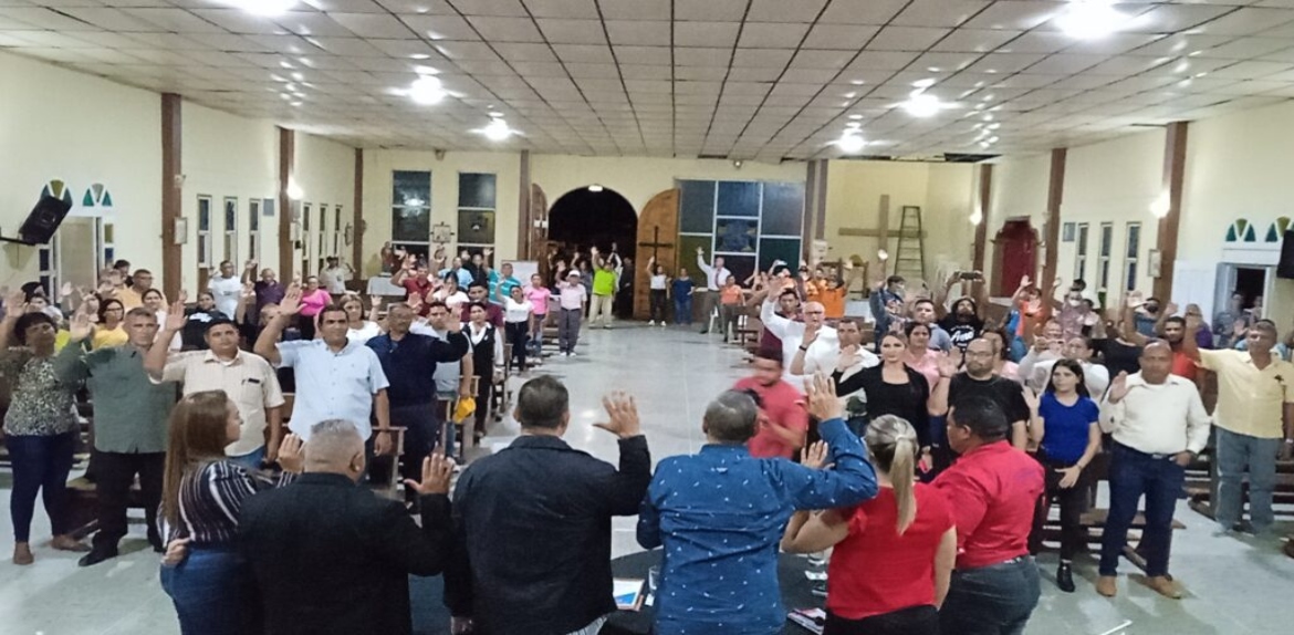 Realizan primera consulta pública para crear la parroquia San José de Puerto Escondido en Santa Rita
