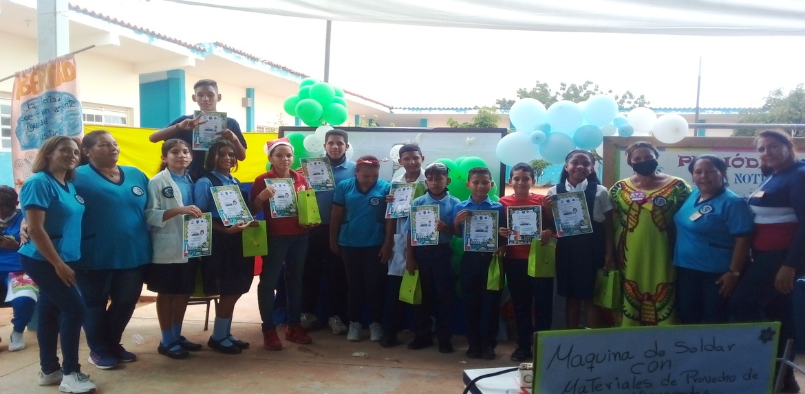 Escuelas Estadales de Maracaibo 9-1 celebraron el  «VI Reto de Ciencias Naturales 2022-2023»