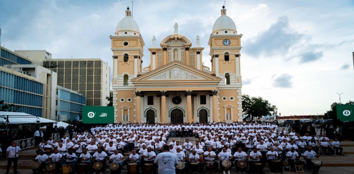 Con este equipo de 410 gaiteros ganó Maracaibo el Guinness World Record
