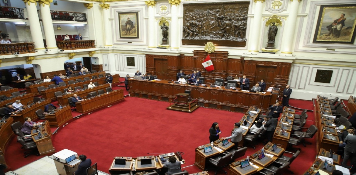 Congreso de Perú aprobó el adelanto de elecciones para abril de 2024