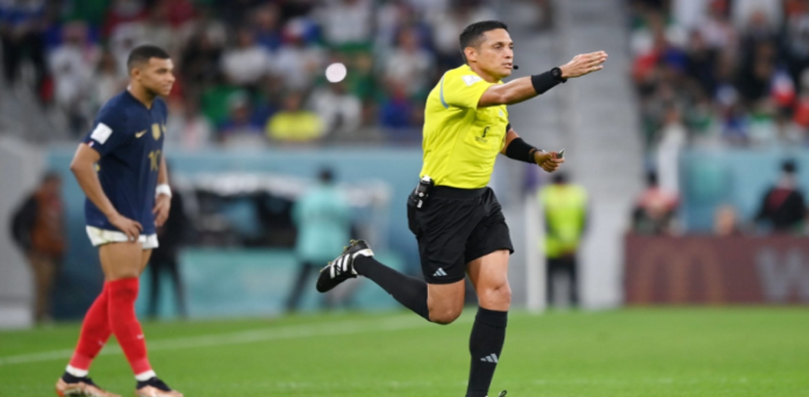 Árbitro Jesús Valenzuela candidato al mejor juez de la Copa del Mundo Qatar 2022