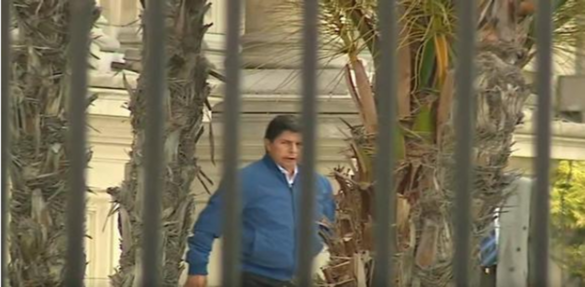 Perú: Juez dicta 3 años de prisión preventiva para el expresidente Pedro Castillo
