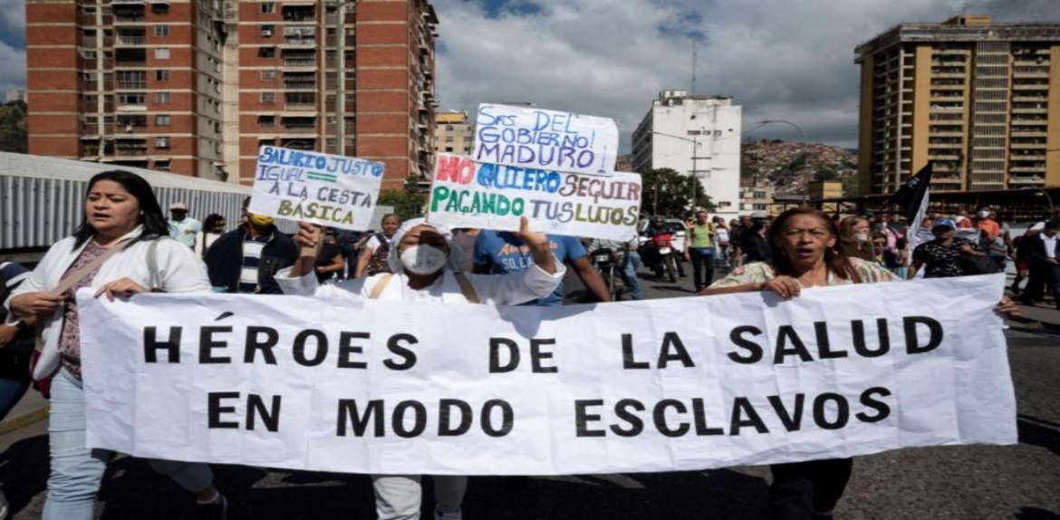 Trabajadores de la salud exigen aumento de salario: «¿Qué hacemos con 130 bolívares?»