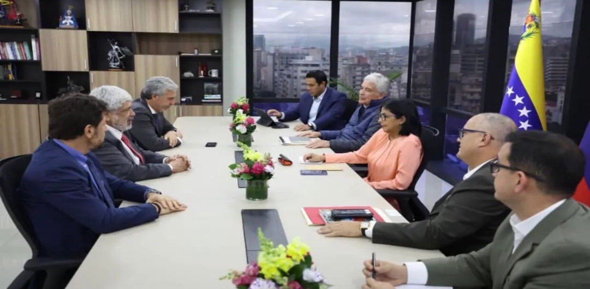 Venezuela y Colombia revisan los avances en la relación comercial bilateral