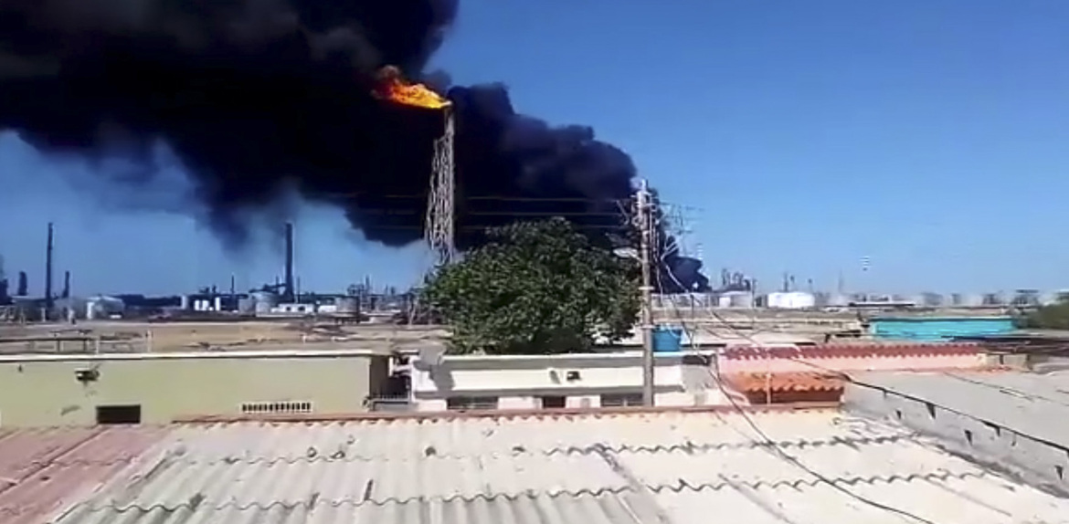 Nuevo incendio se produjo este domingo 15 de enero en la Refinería Cardón