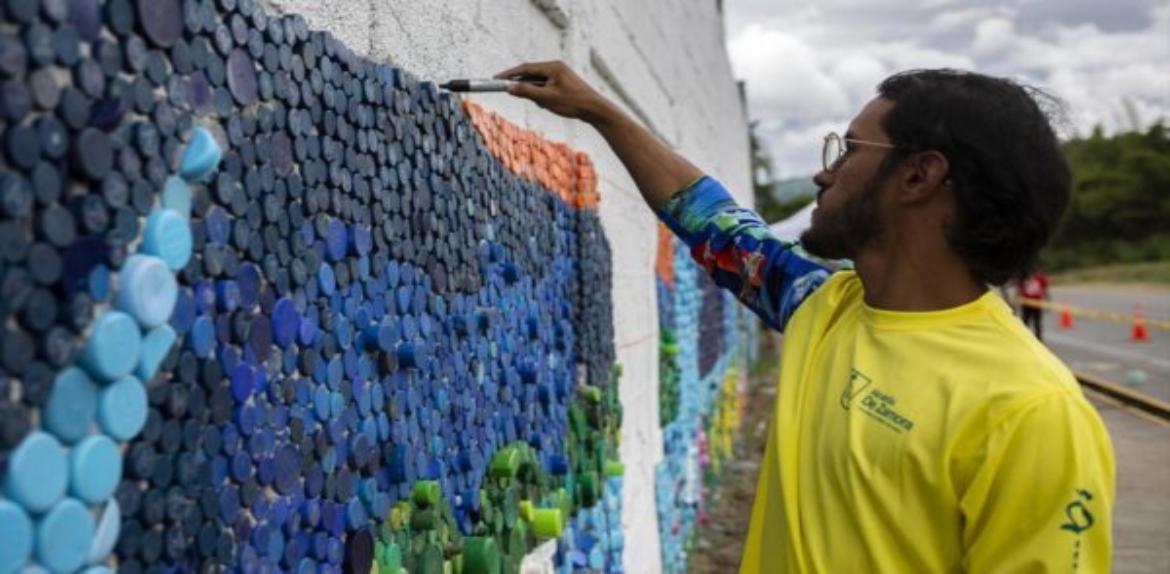 El artista Olivares realizará dos murales en el Zulia