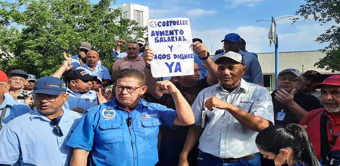 Zulia | Trabajadores de Corpoelec  se suman a quienes reclaman en el país, por mejoras salariales