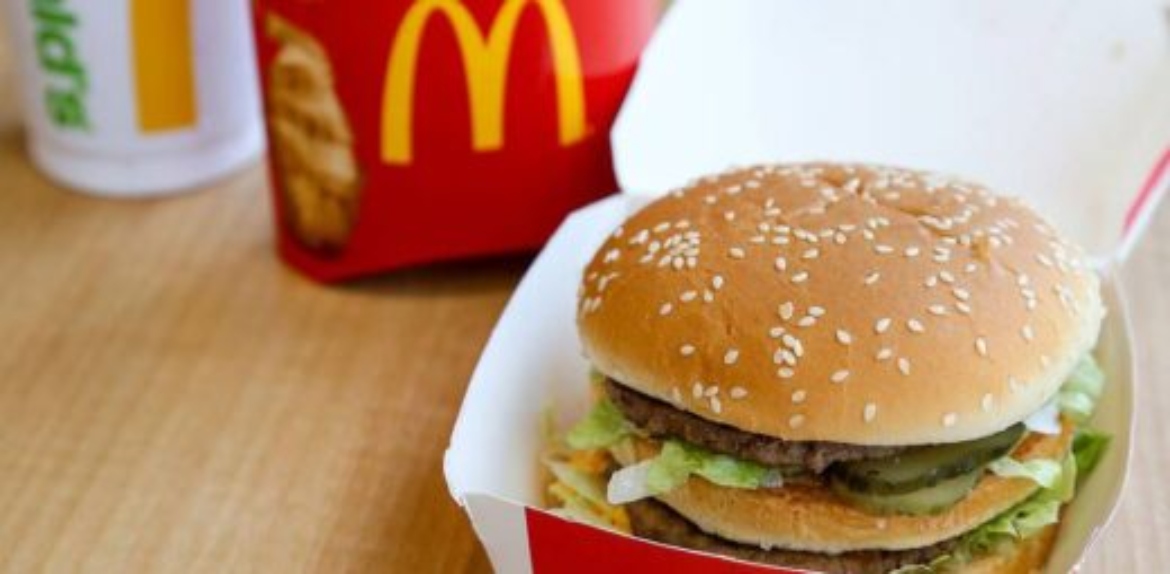 Índice Big Mac: El bolívar quedó como la moneda más devaluada de América Latina en 2022