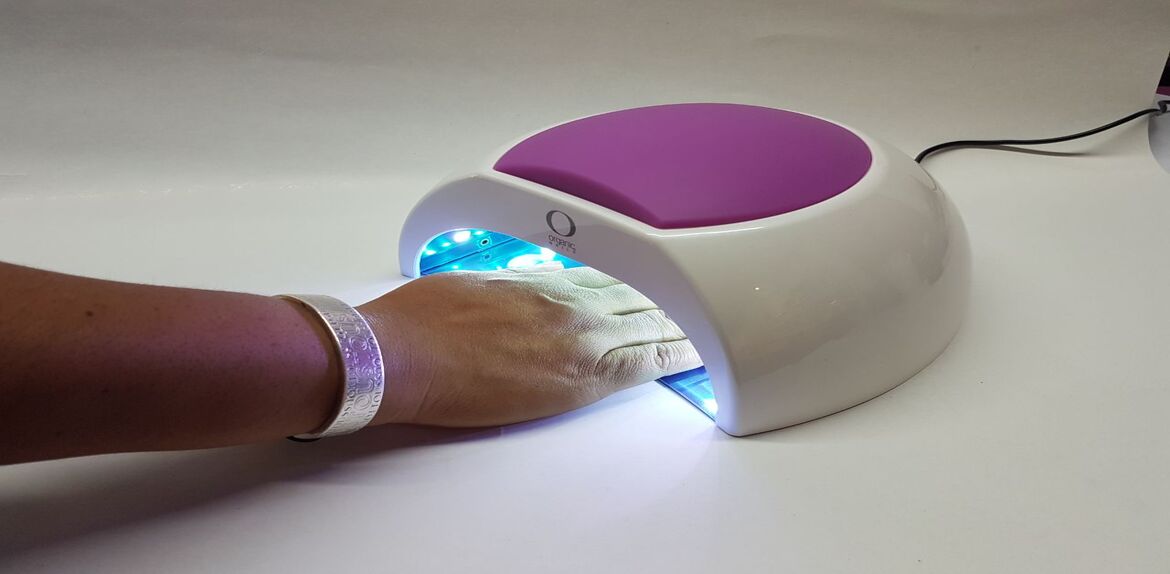 Lámparas UV Secadoras de Uñas, pueden afectar el “ADN” y causar “Cáncer”