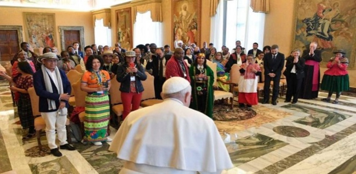 El papa Francisco pide a los Gobiernos que reconozcan y respeten la sabiduría indígena