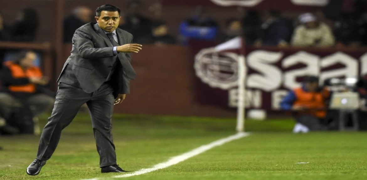 César Farías es uno de los favoritos para ser el nuevo director técnico de Chile