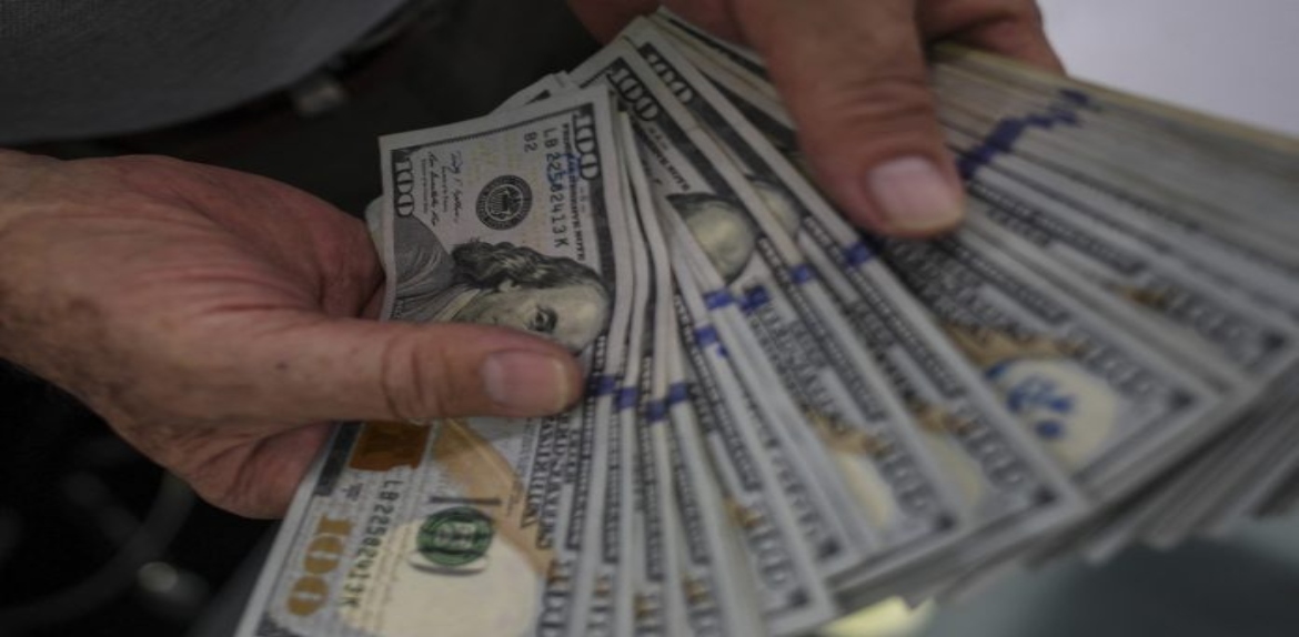 “Casi un 50%” han aumentado precios en divisas en un año: Según especialista