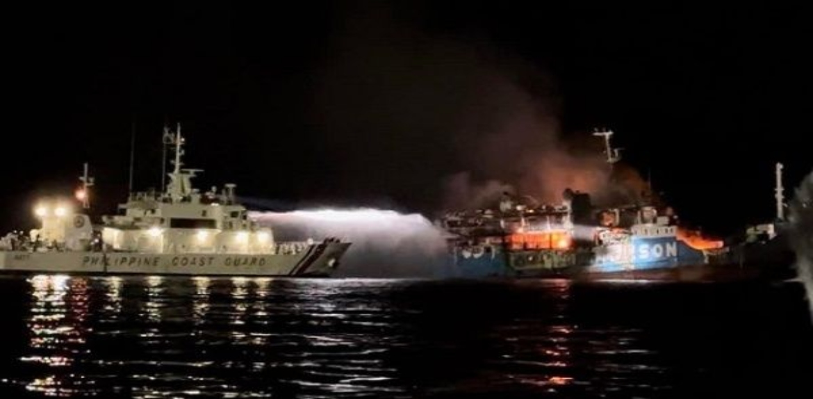 Al menos 31 personas mueren tras incendio de ferry en Filipinas