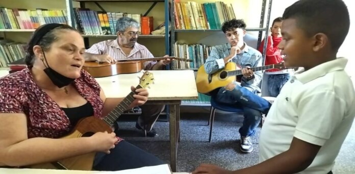Los jóvenes de la comunidad Añú se integran al Sistema Nacional de Orquesta