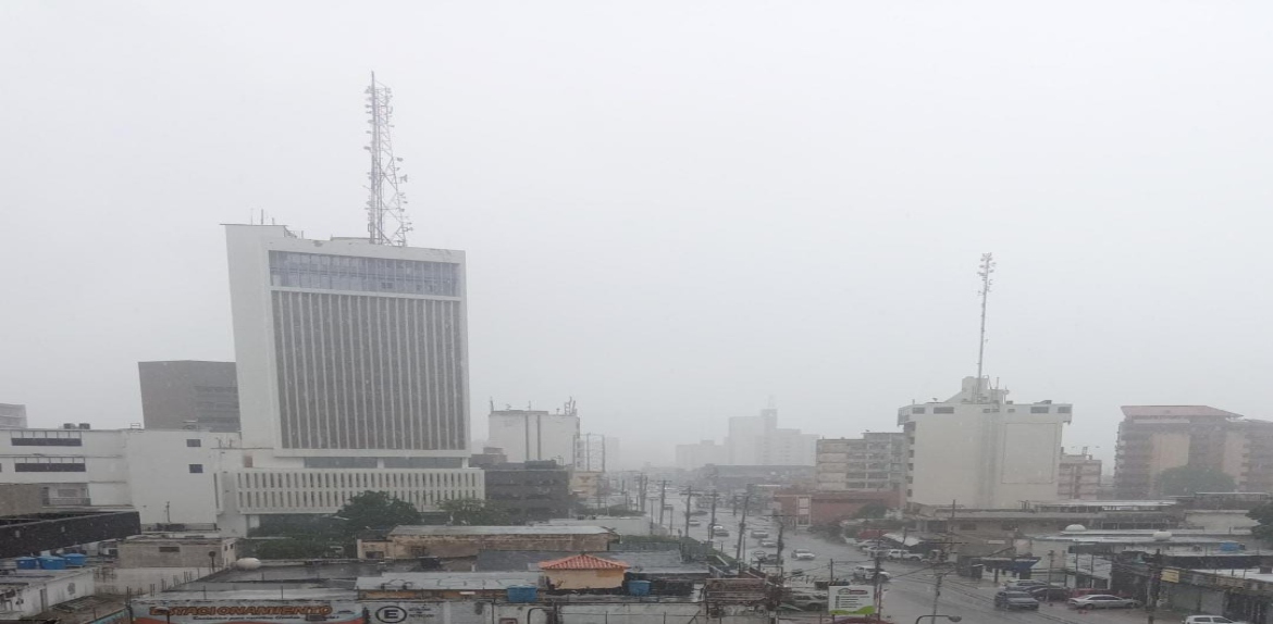 Con fuertes precipitaciones en Maracaibo y San Francisco este jueves