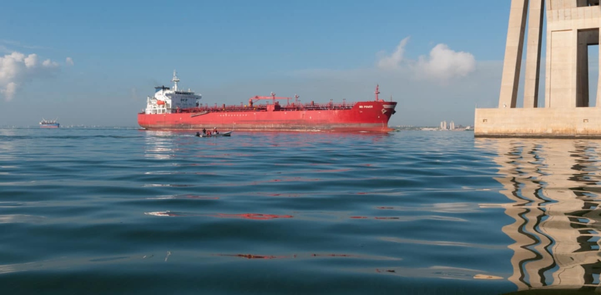Chevron reduce sus expectativas de producción petrolera por deterioro en el canal del Lago de Maracaibo