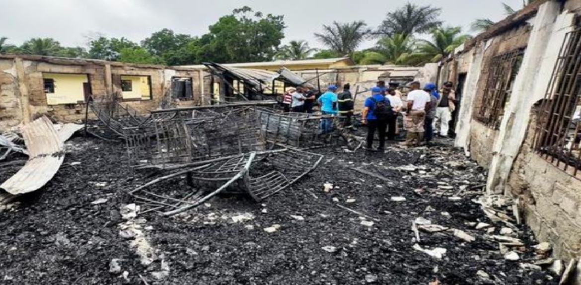 Una alumna señalada de provocar el incendio que mató a 19 jóvenes en Guyana