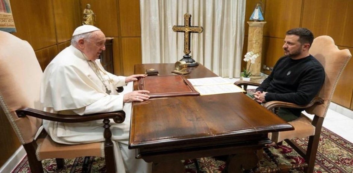 Zelensky se reunió con el papa Francisco: “Pedí que se condenen los crímenes de Rusia»