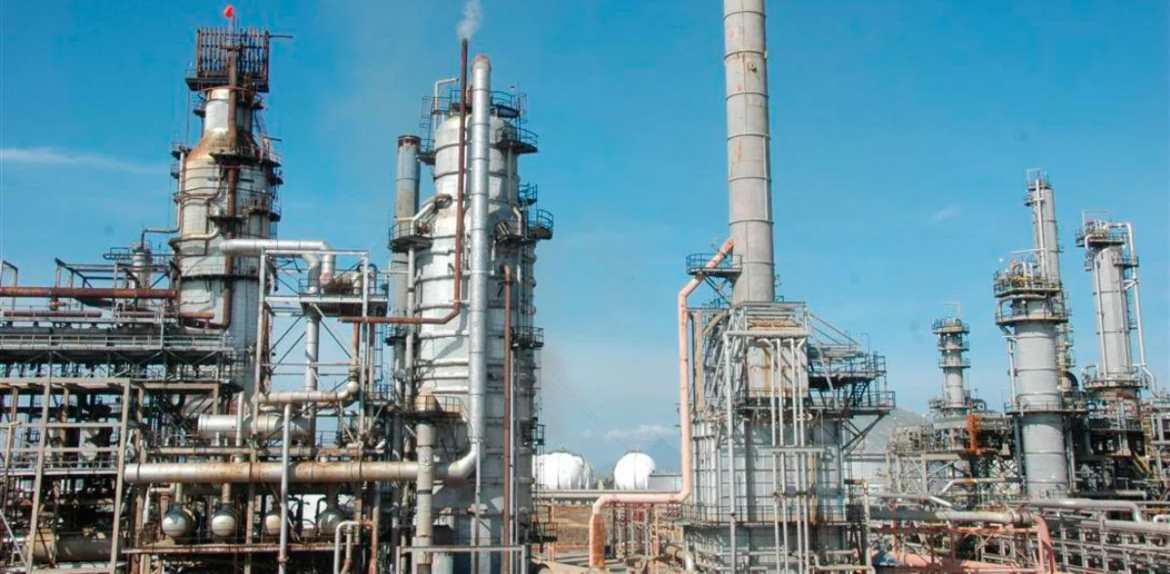 Pdvsa anunció reactivación de planta para la producción de gasolina en Amuay