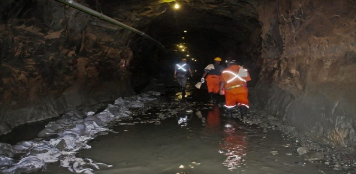 12 personas fallecieron asfixiadas tras el colapso de una mina de oro en Bolivar