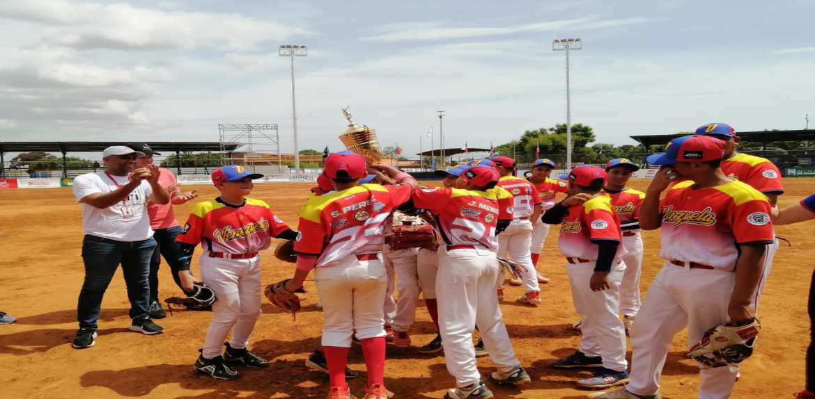 Final del Latinoamericano de béisbol se reanudará este domingo