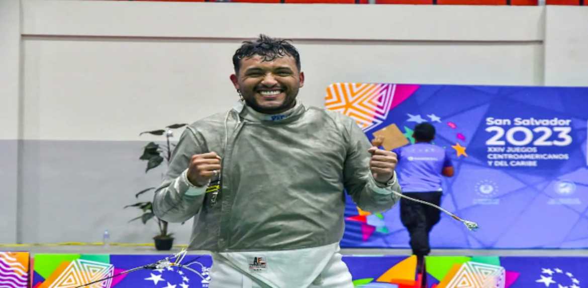 Venezolano Eliecer Romero, campeón de sable en San Salvador 2023